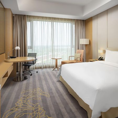 Holiday Inn Nanyang By Ihg Exteriör bild