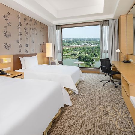 Holiday Inn Nanyang By Ihg Exteriör bild
